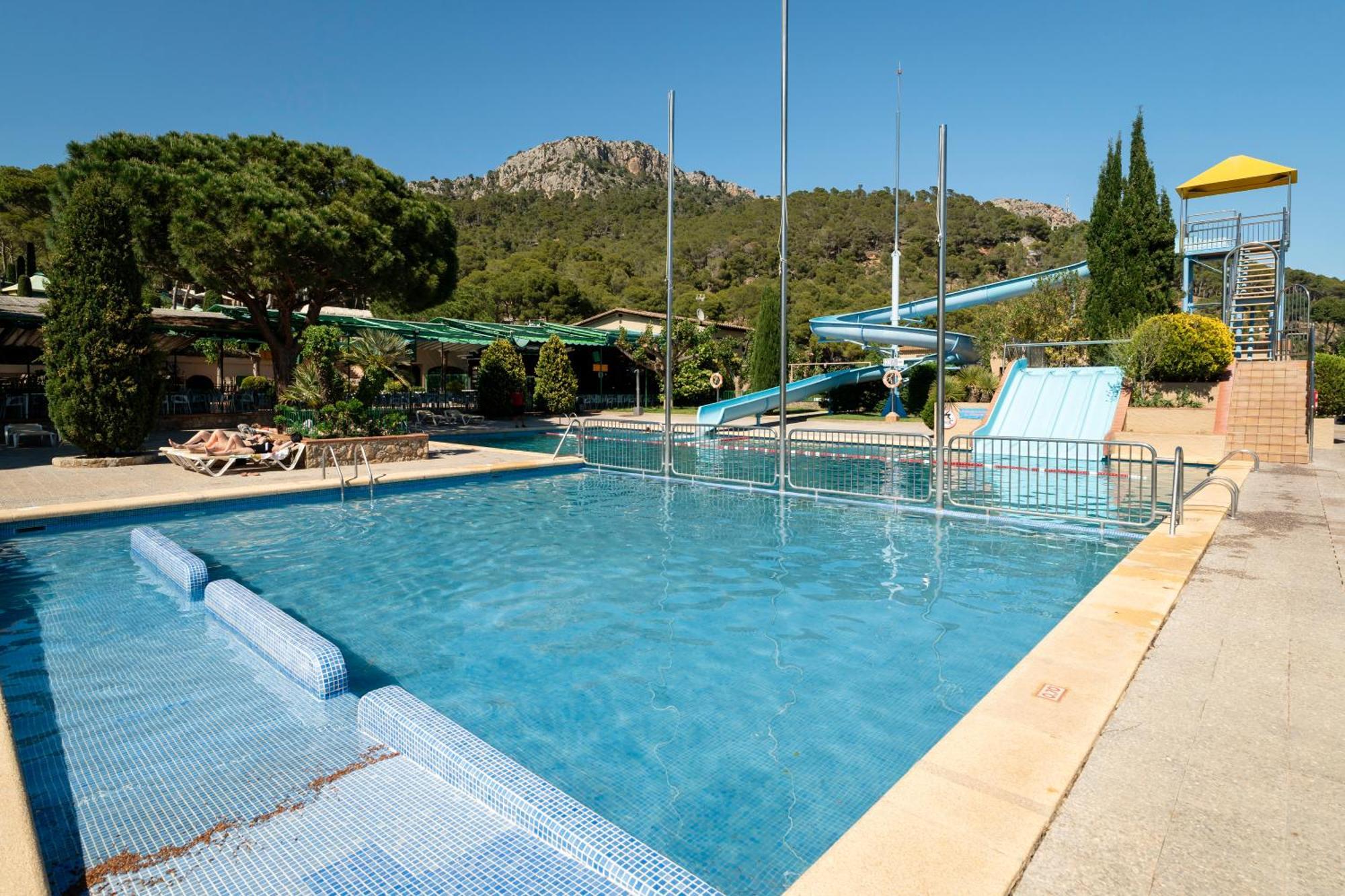 Camping Castell Montgri **** L'Estartit Extérieur photo